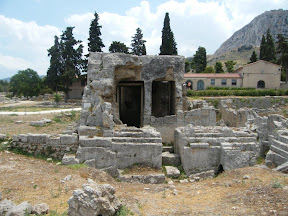 Fuente de Glauce manantial de la antigua ciudad de Corinto